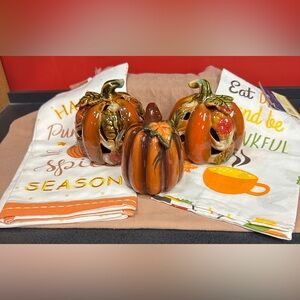 Autumn Vintage Set of 3 Porcelain Pumpkin Decorations & Two New Kitchen Towels
